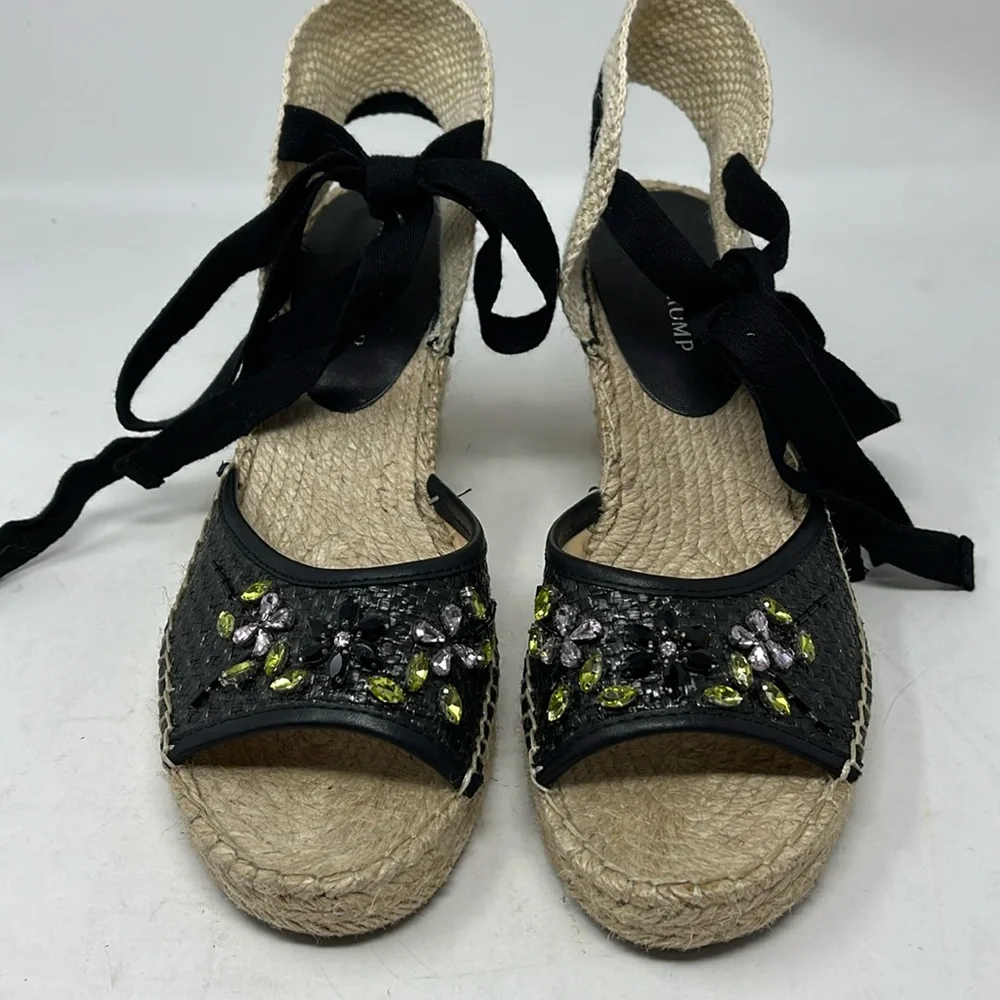 Ivanka Trump perfect preowned